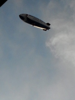 ���U���X